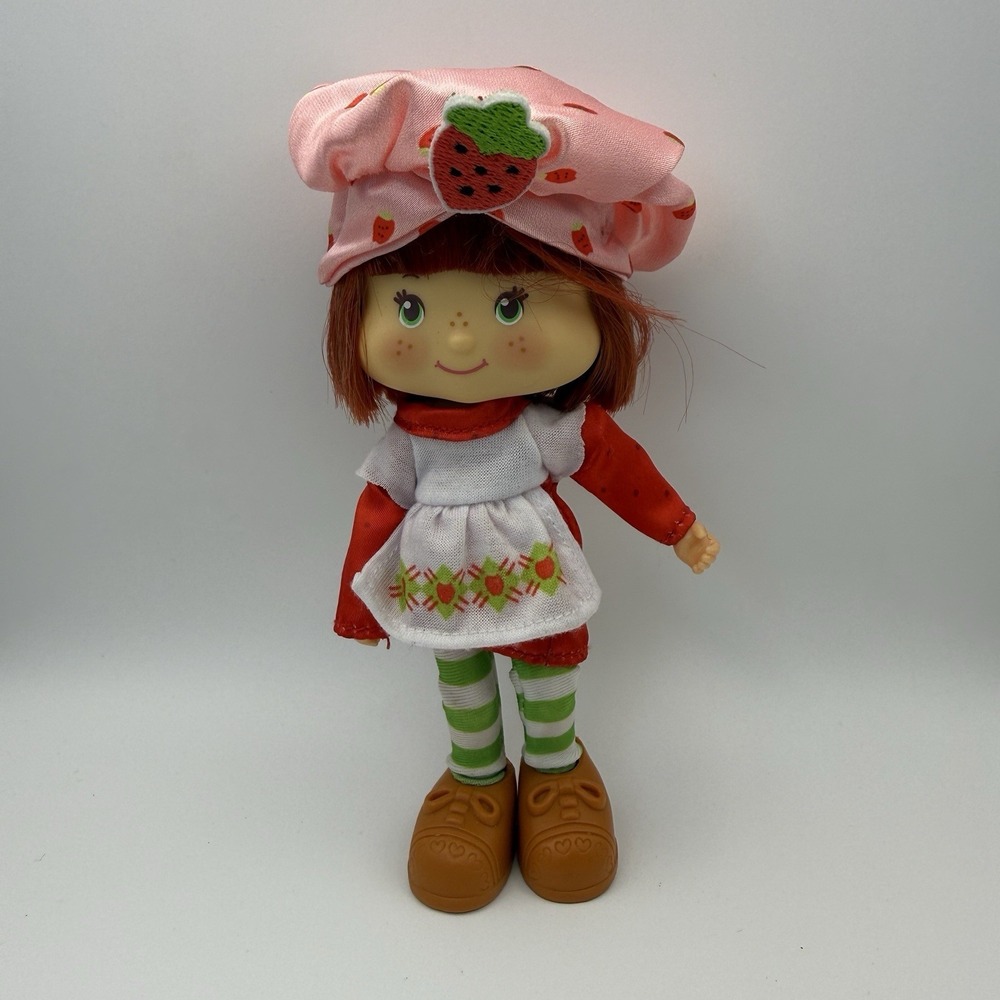 Strawberry Shortcake 5.5" Fashion Doll -  2024 Action Figure